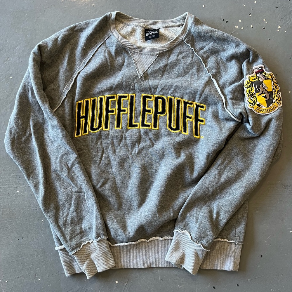 Hufflepuff Gray crewneck sweatshirt
